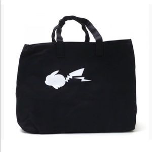 FRAGMENT DESIGN X POKEMON : TBP BIG BAG M BLACK